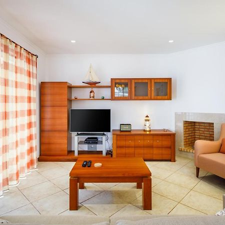 Falesia Beach Villa By The Portuguese Butler Ольос де Агуа Екстериор снимка