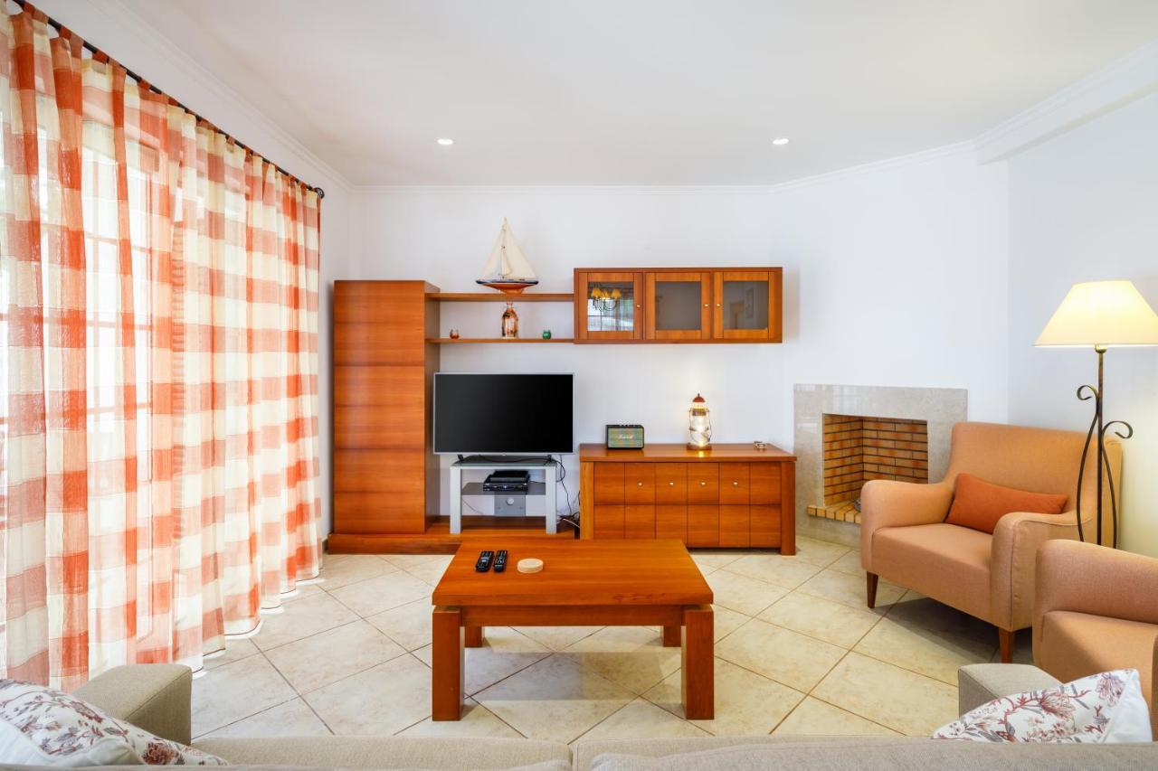 Falesia Beach Villa By The Portuguese Butler Ольос де Агуа Екстериор снимка