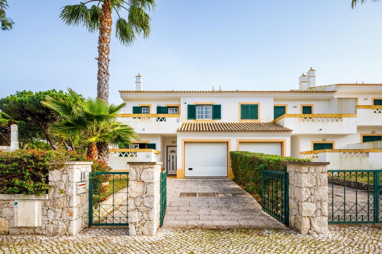 Falesia Beach Villa By The Portuguese Butler Ольос де Агуа Екстериор снимка